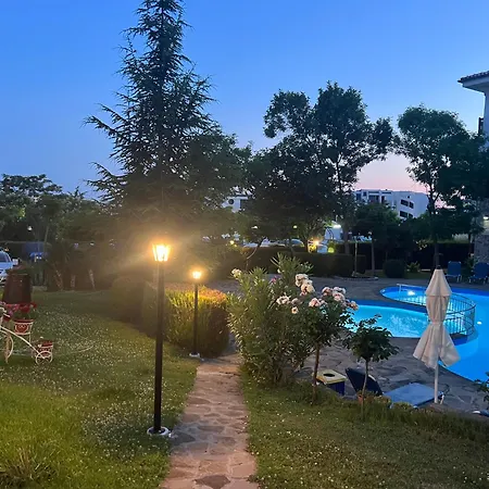 Апартамент Delfin Penthouse Amazing View Свети Влас